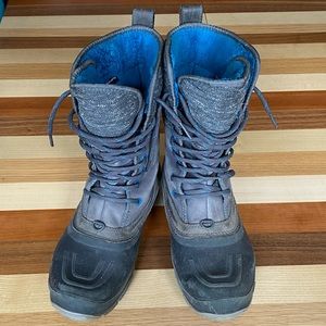 Northface lace-up snow boots